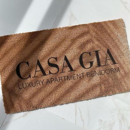 Casa Gia L Luxury Apartment เบนิดอร์ม ภายนอก รูปภาพ