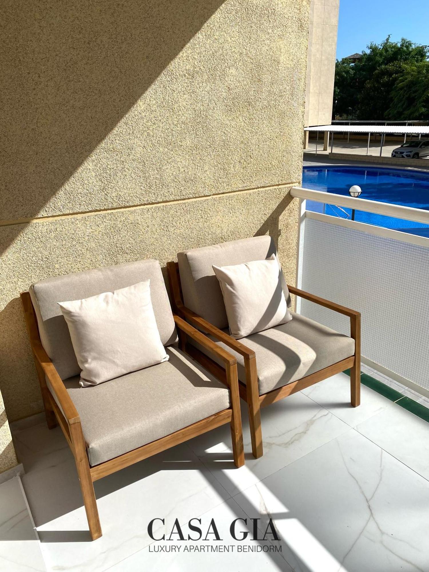 Casa Gia L Luxury Apartment เบนิดอร์ม ภายนอก รูปภาพ