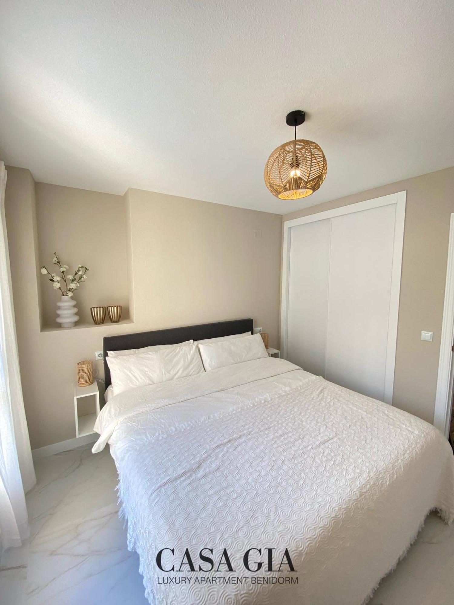 Casa Gia L Luxury Apartment เบนิดอร์ม ภายนอก รูปภาพ