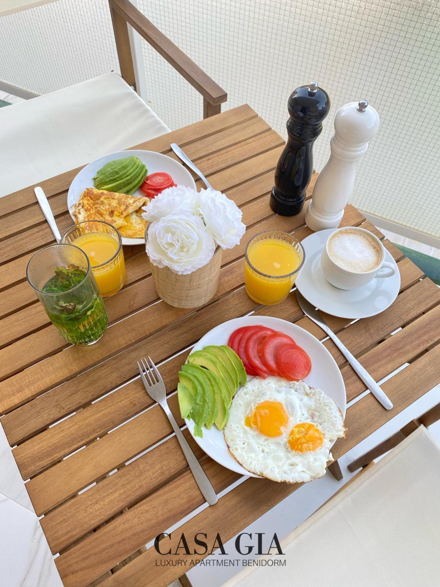 Casa Gia L Luxury Apartment เบนิดอร์ม ภายนอก รูปภาพ