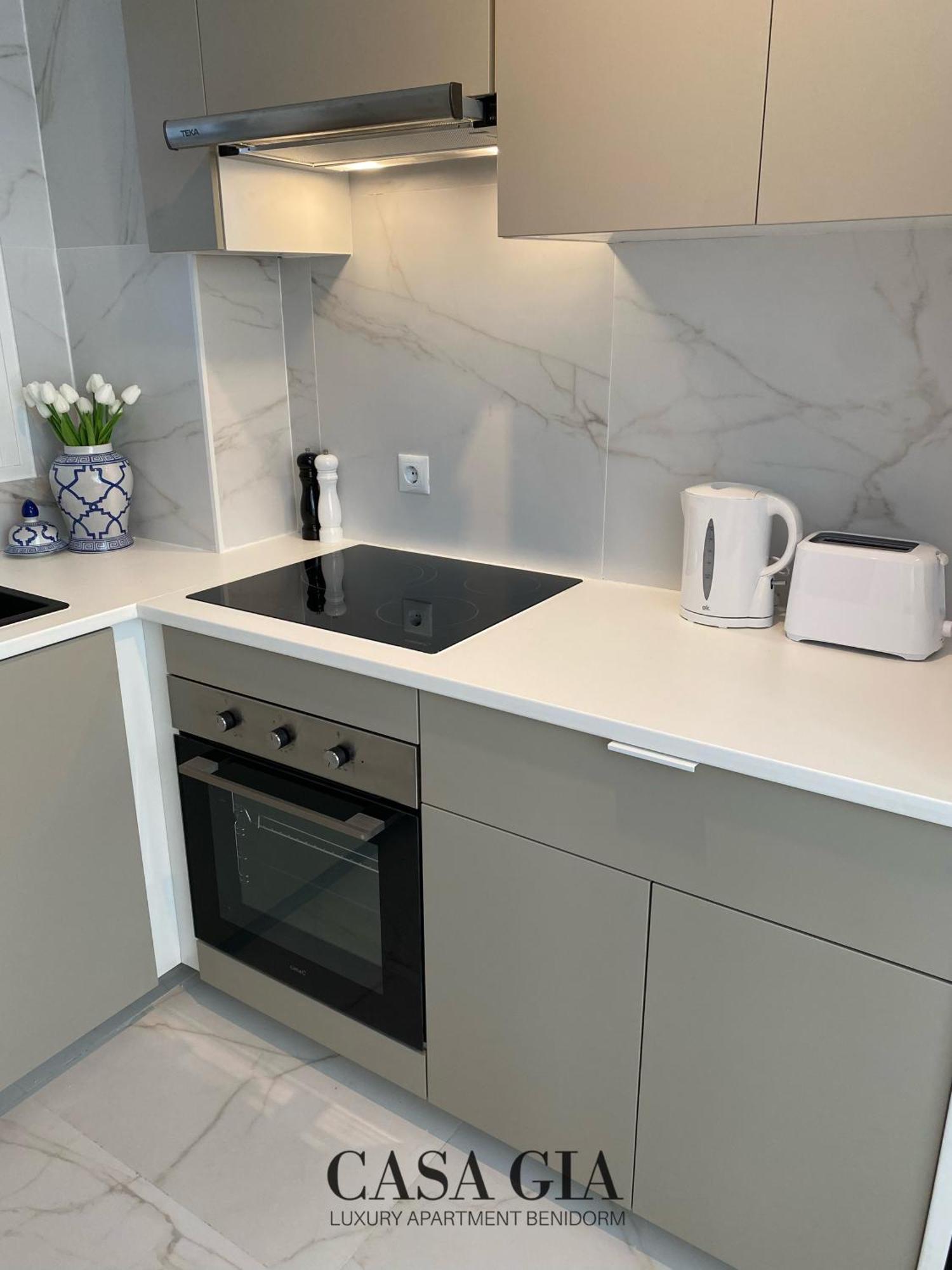 Casa Gia L Luxury Apartment เบนิดอร์ม ภายนอก รูปภาพ