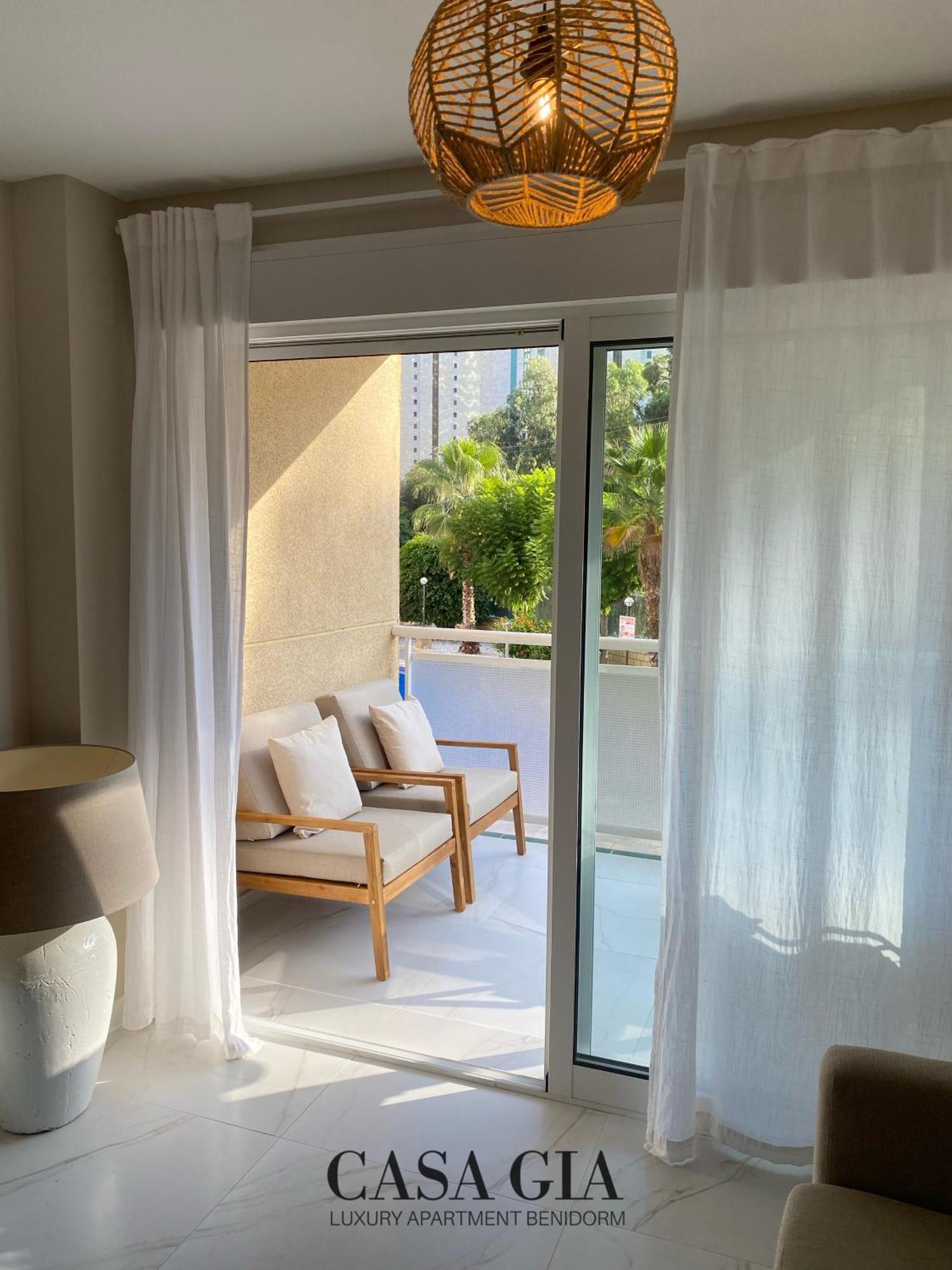 Casa Gia L Luxury Apartment เบนิดอร์ม ภายนอก รูปภาพ