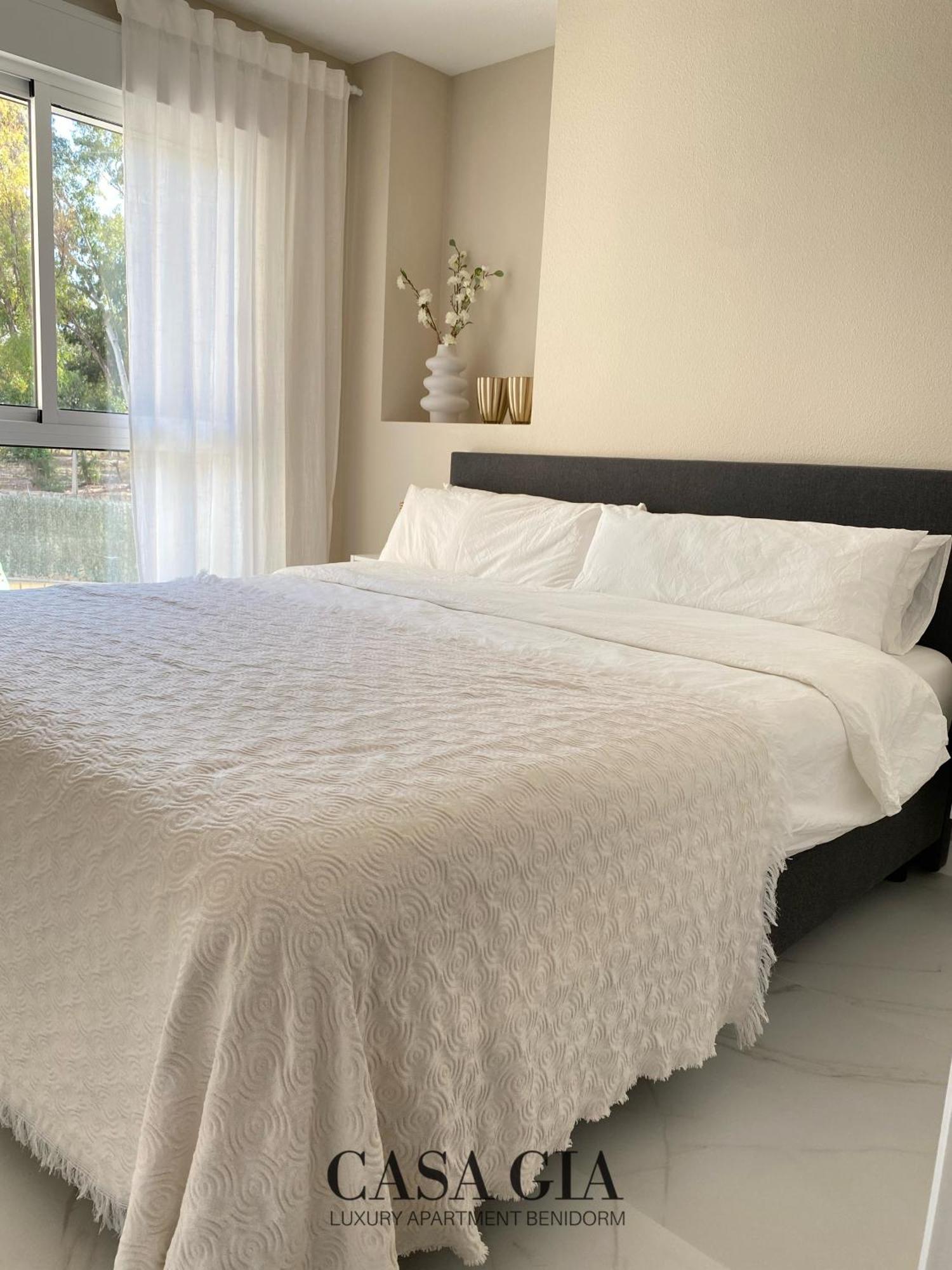 Casa Gia L Luxury Apartment เบนิดอร์ม ภายนอก รูปภาพ