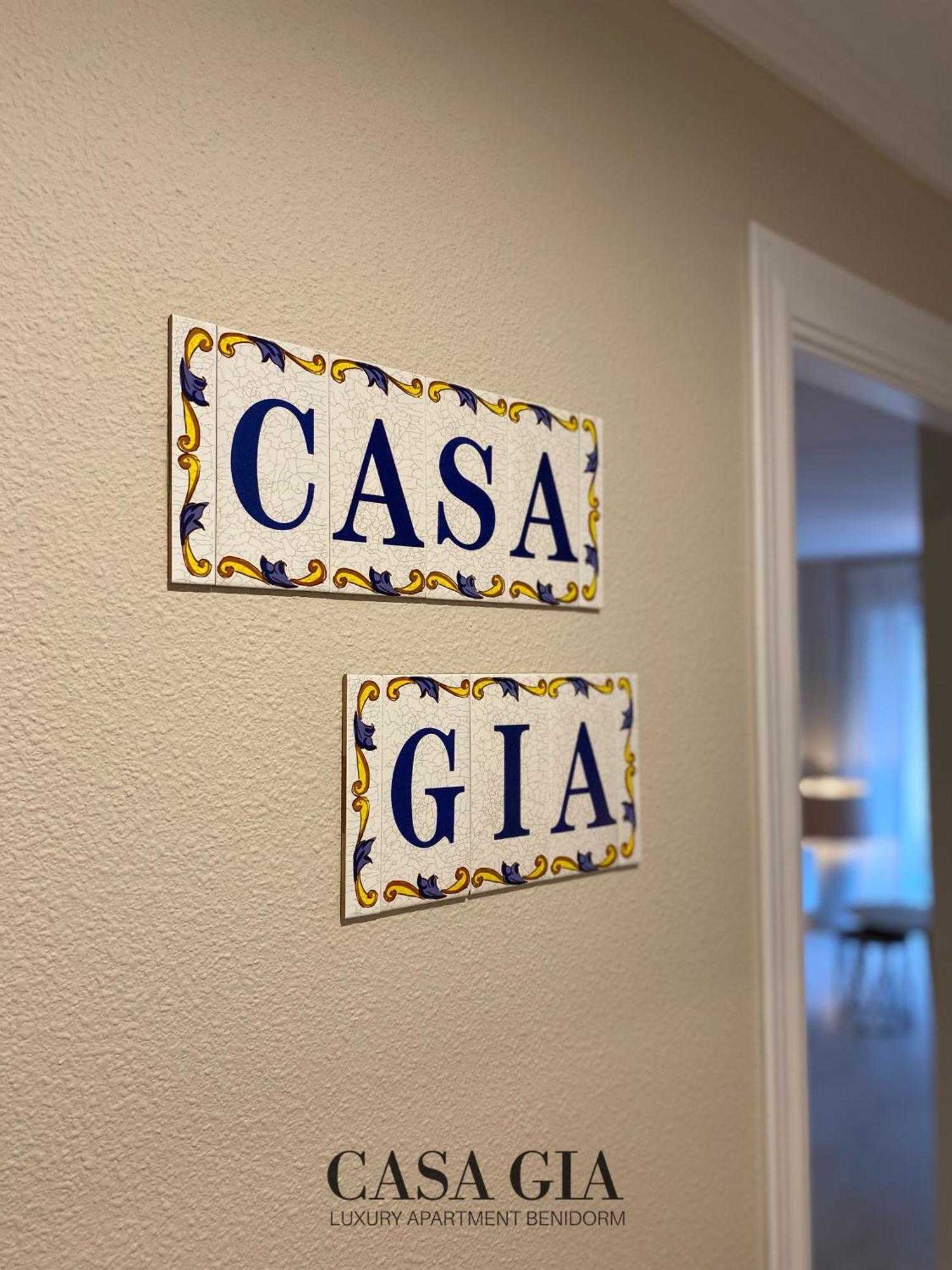 Casa Gia L Luxury Apartment เบนิดอร์ม ภายนอก รูปภาพ