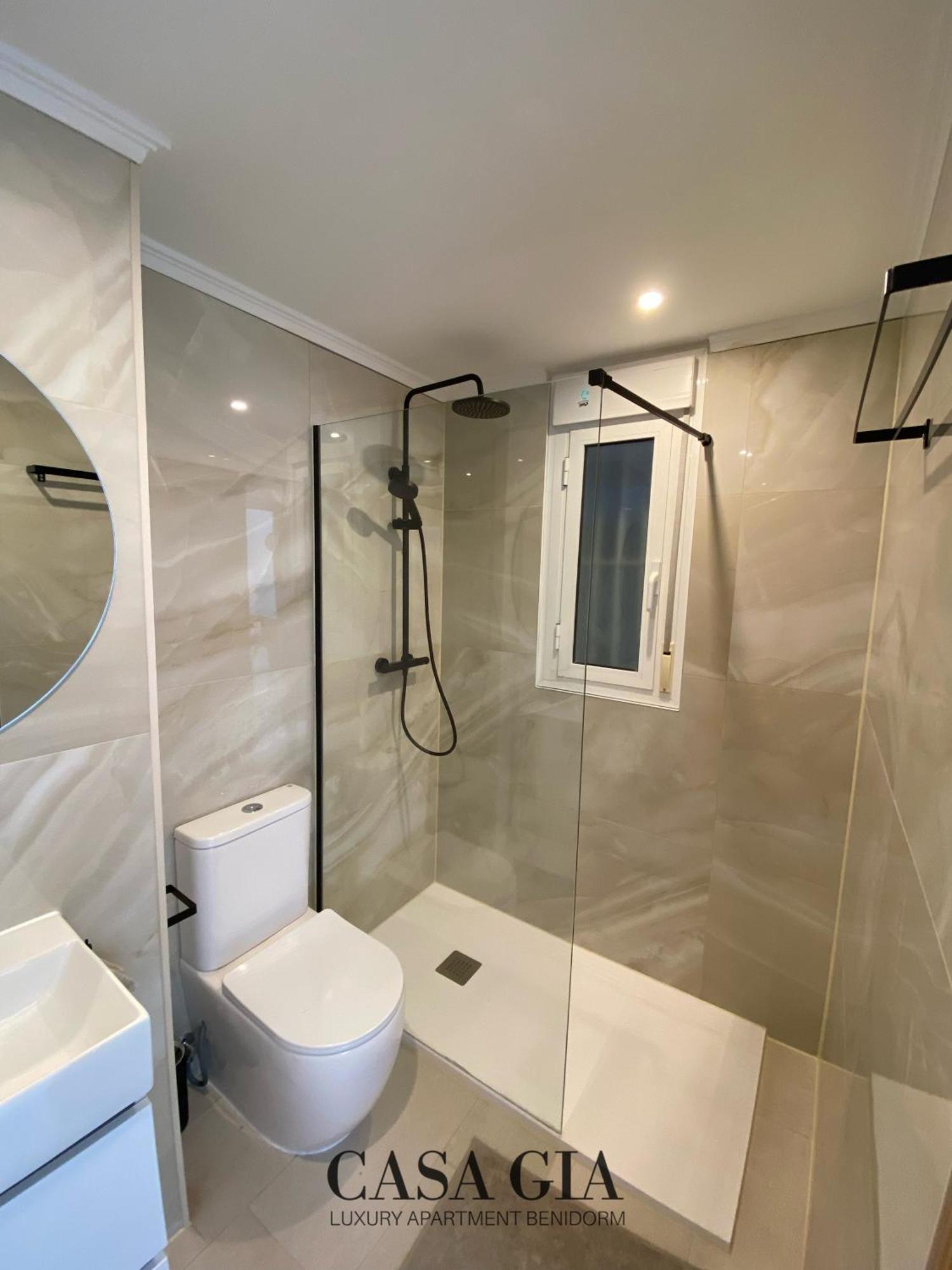 Casa Gia L Luxury Apartment เบนิดอร์ม ภายนอก รูปภาพ