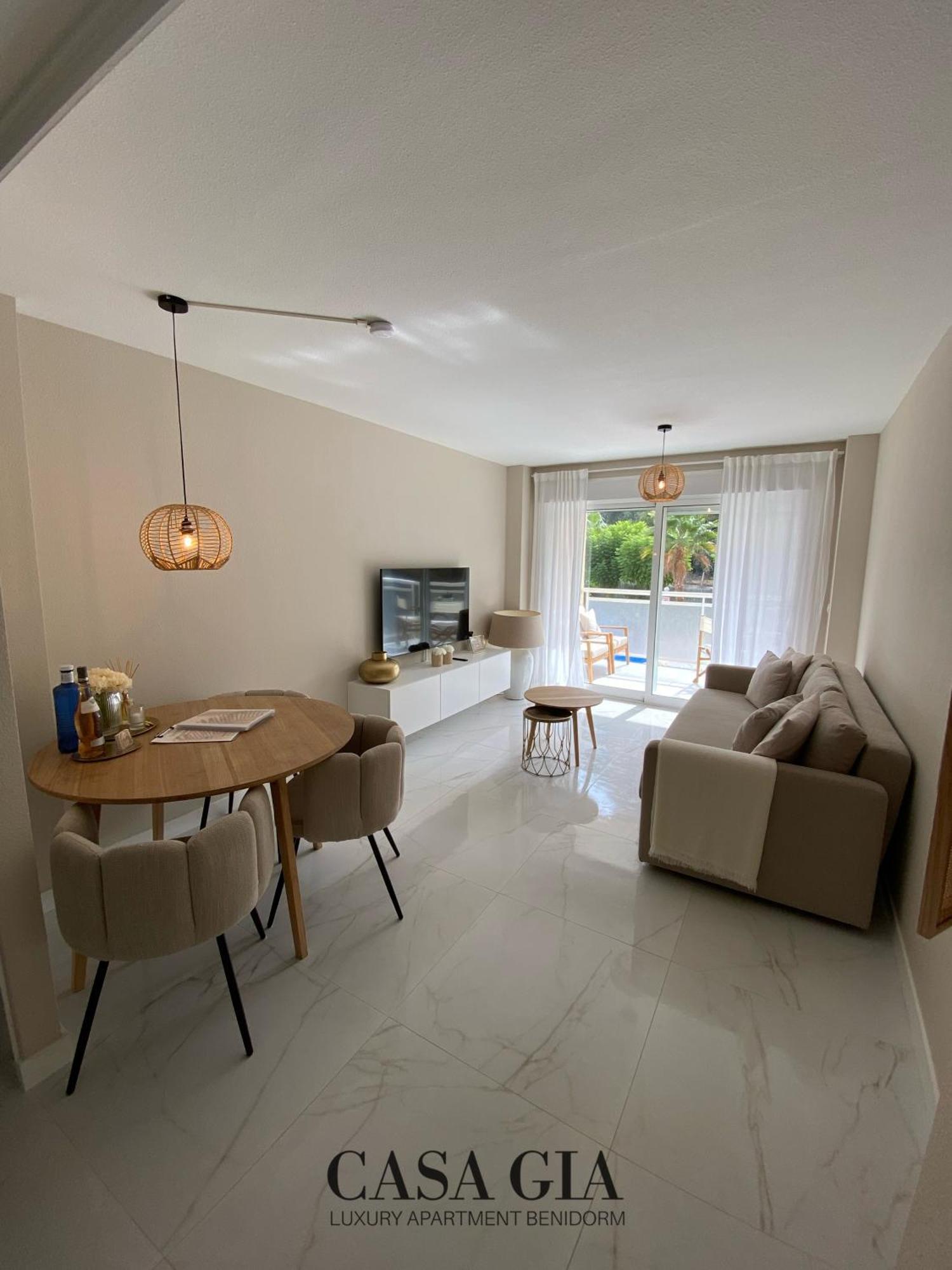 Casa Gia L Luxury Apartment เบนิดอร์ม ภายนอก รูปภาพ