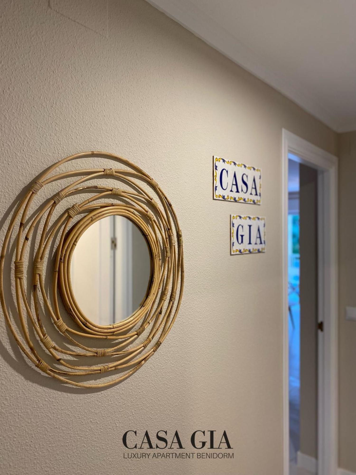 Casa Gia L Luxury Apartment เบนิดอร์ม ภายนอก รูปภาพ