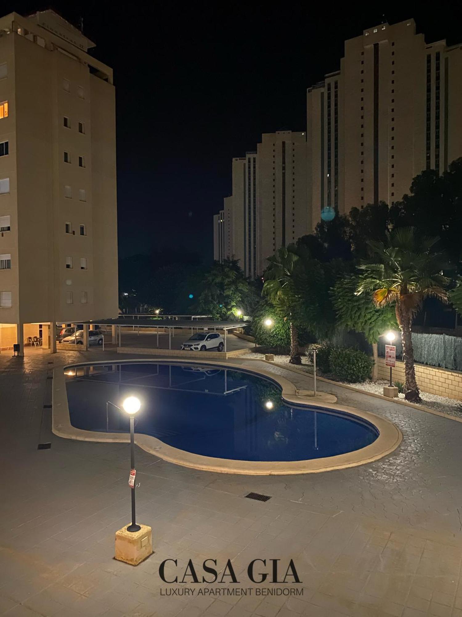 Casa Gia L Luxury Apartment เบนิดอร์ม ภายนอก รูปภาพ