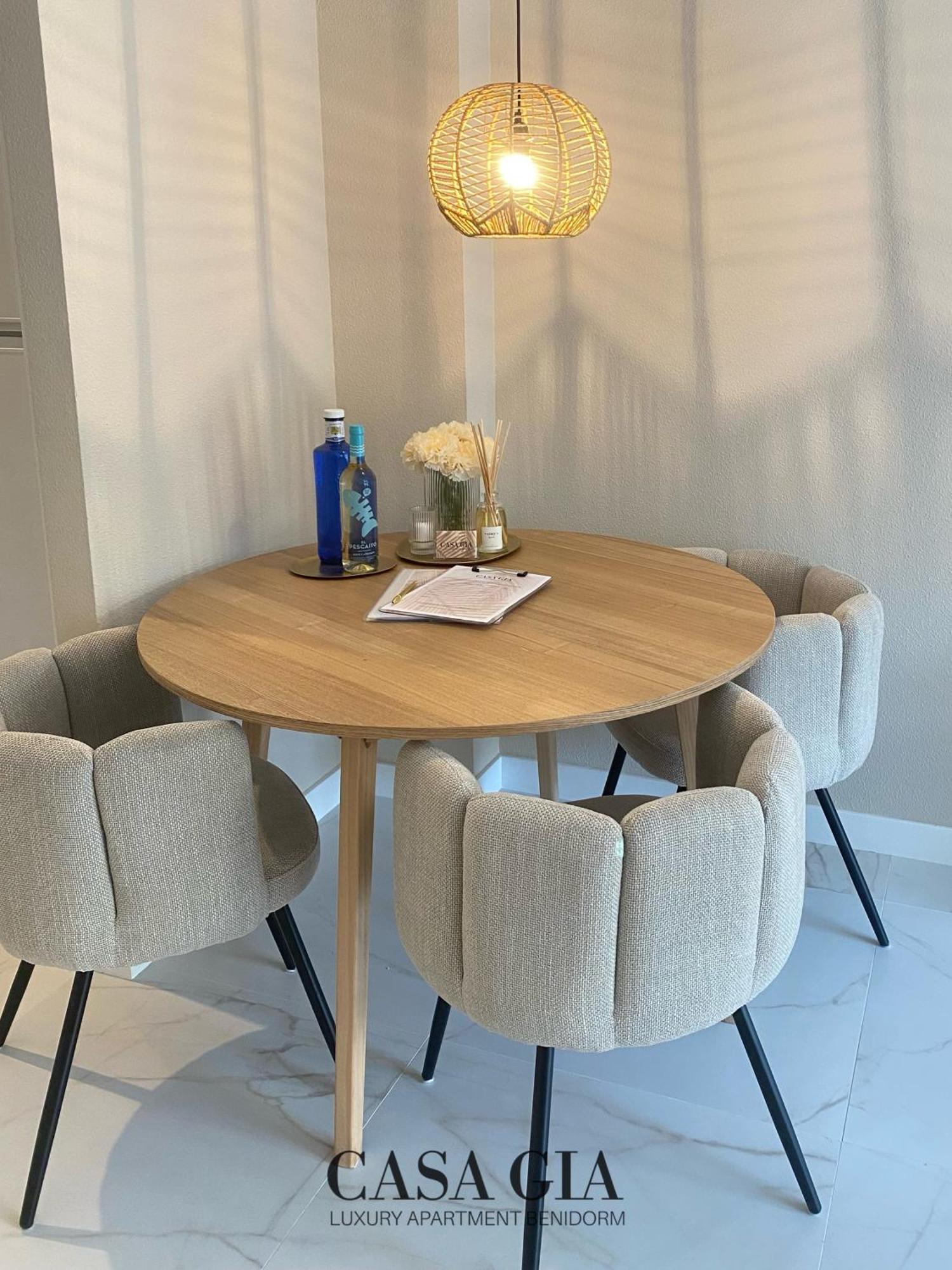 Casa Gia L Luxury Apartment เบนิดอร์ม ภายนอก รูปภาพ
